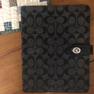 🐝 Coach IPad cover
